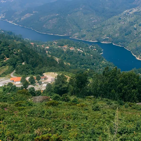 منتزه العطل Pousadela Village & فييرا دو مينهو